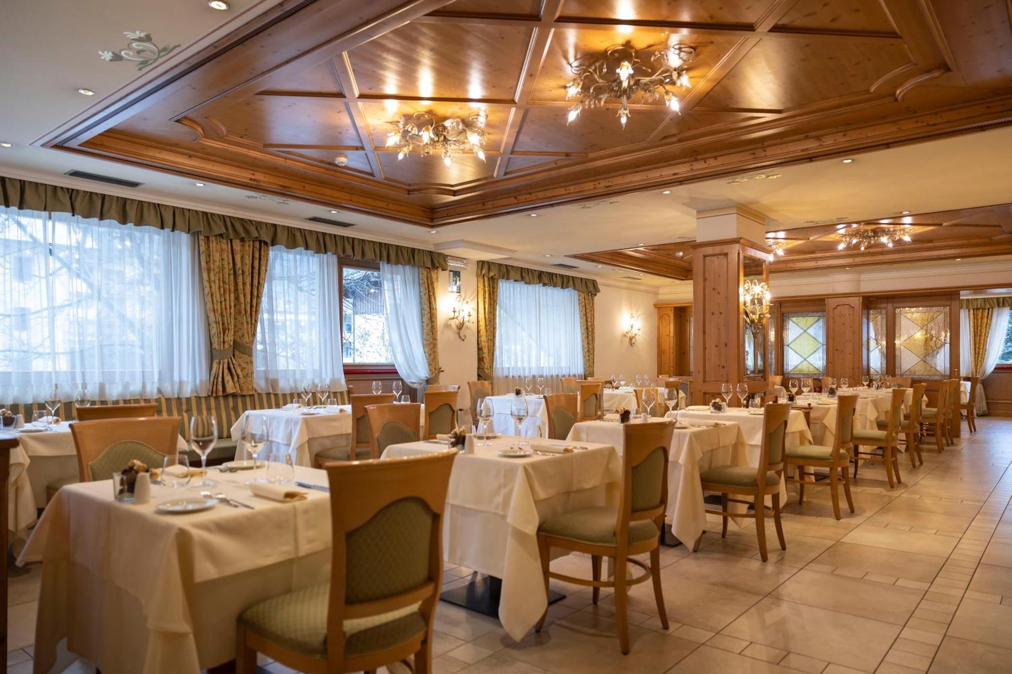 Hotel Beverly Alps & 4*