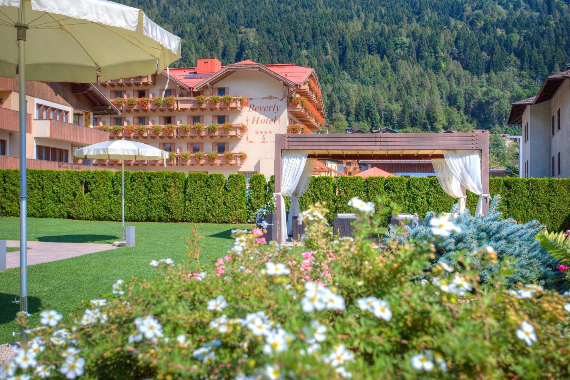 Hotel Beverly Alps & 4*