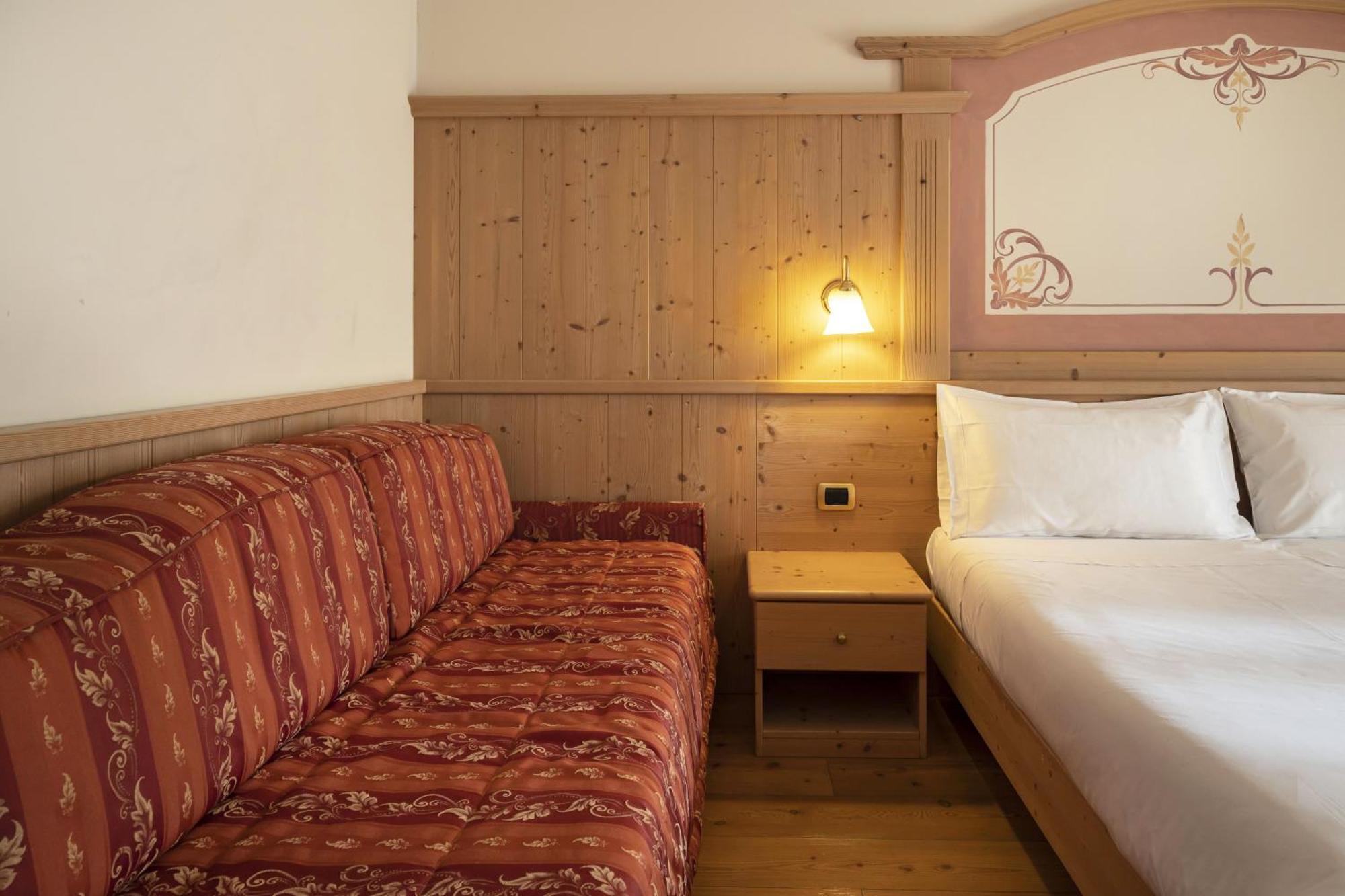 Hotel Beverly Alps & 4*